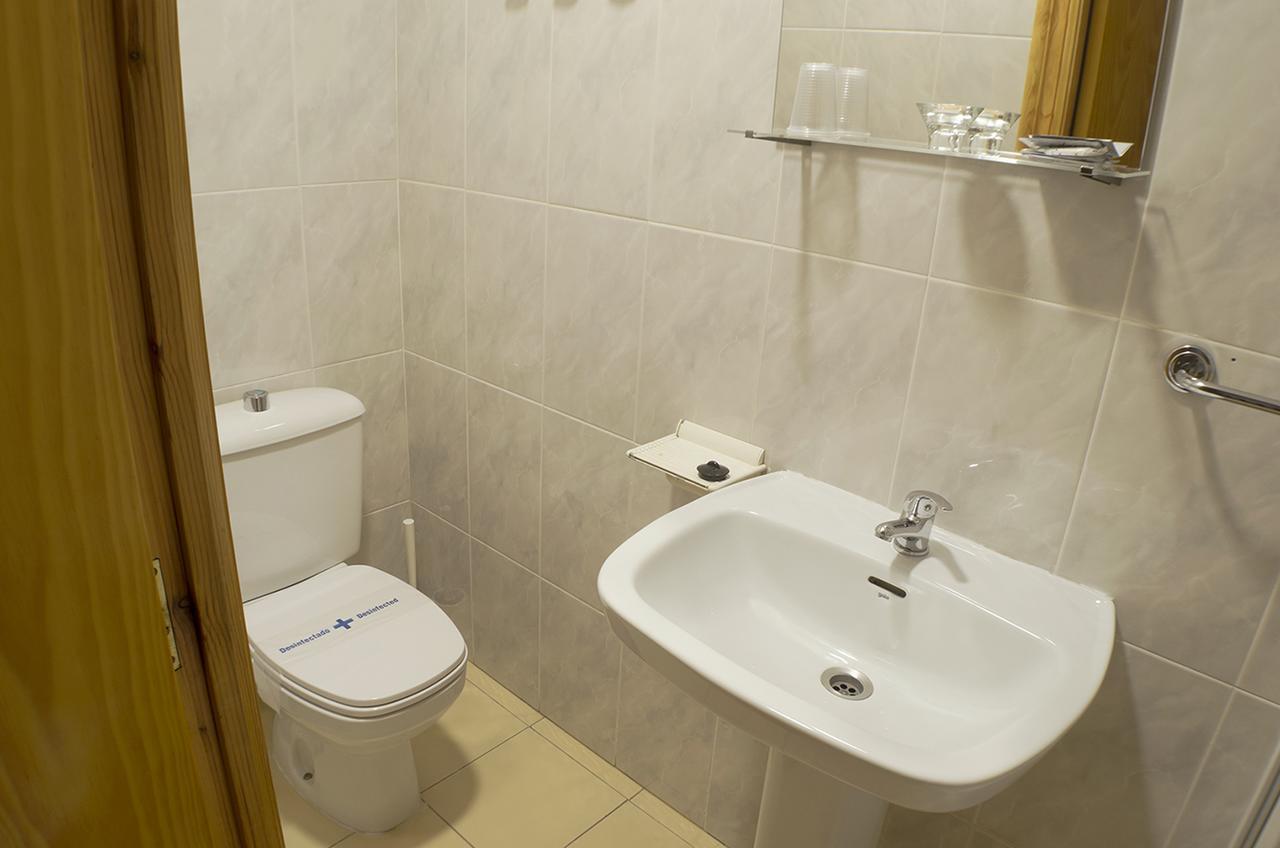 Hostal Los Calatravos Alcañiz Exterior foto